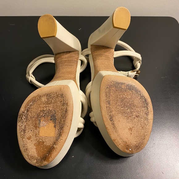 GUCCI KNOTTED LEATHER PLATFORM SANDALS - Picture 5 of 5